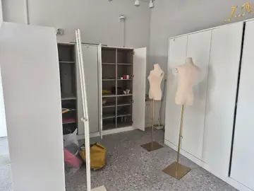 옥천 옷가게 폐업정리, 붙박이장과 바닥 철거 현장 현장 사진