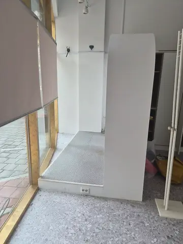 옥천 옷가게 폐업정리, 붙박이장과 바닥 철거 현장 현장 사진